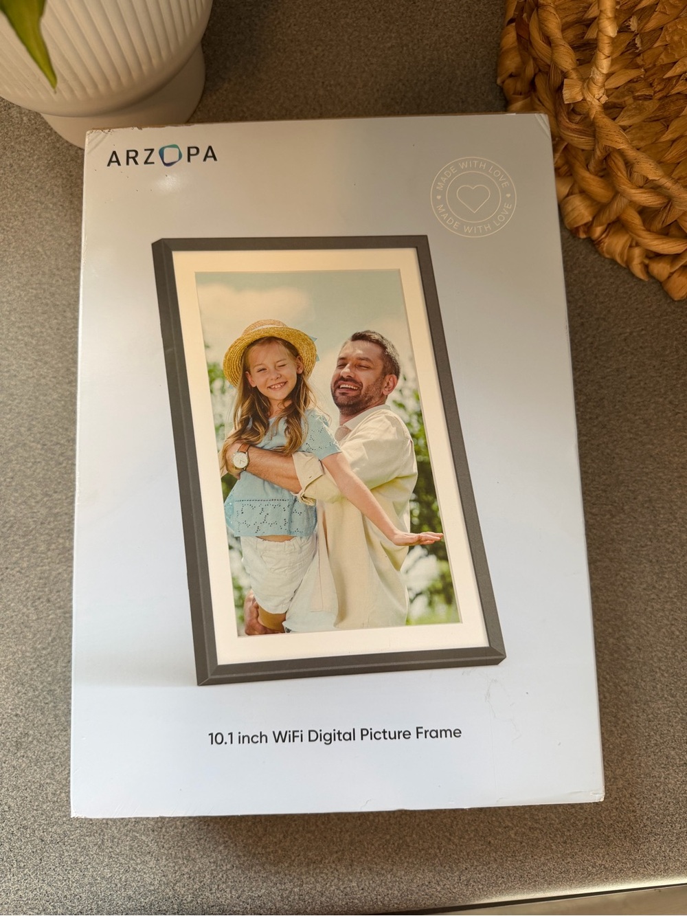 Arzopa Black 10.1" Digital Picture Frame - WiFi Photo Display